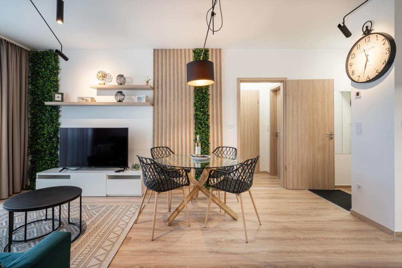 Westside River Apartment Budapest Exterior photo